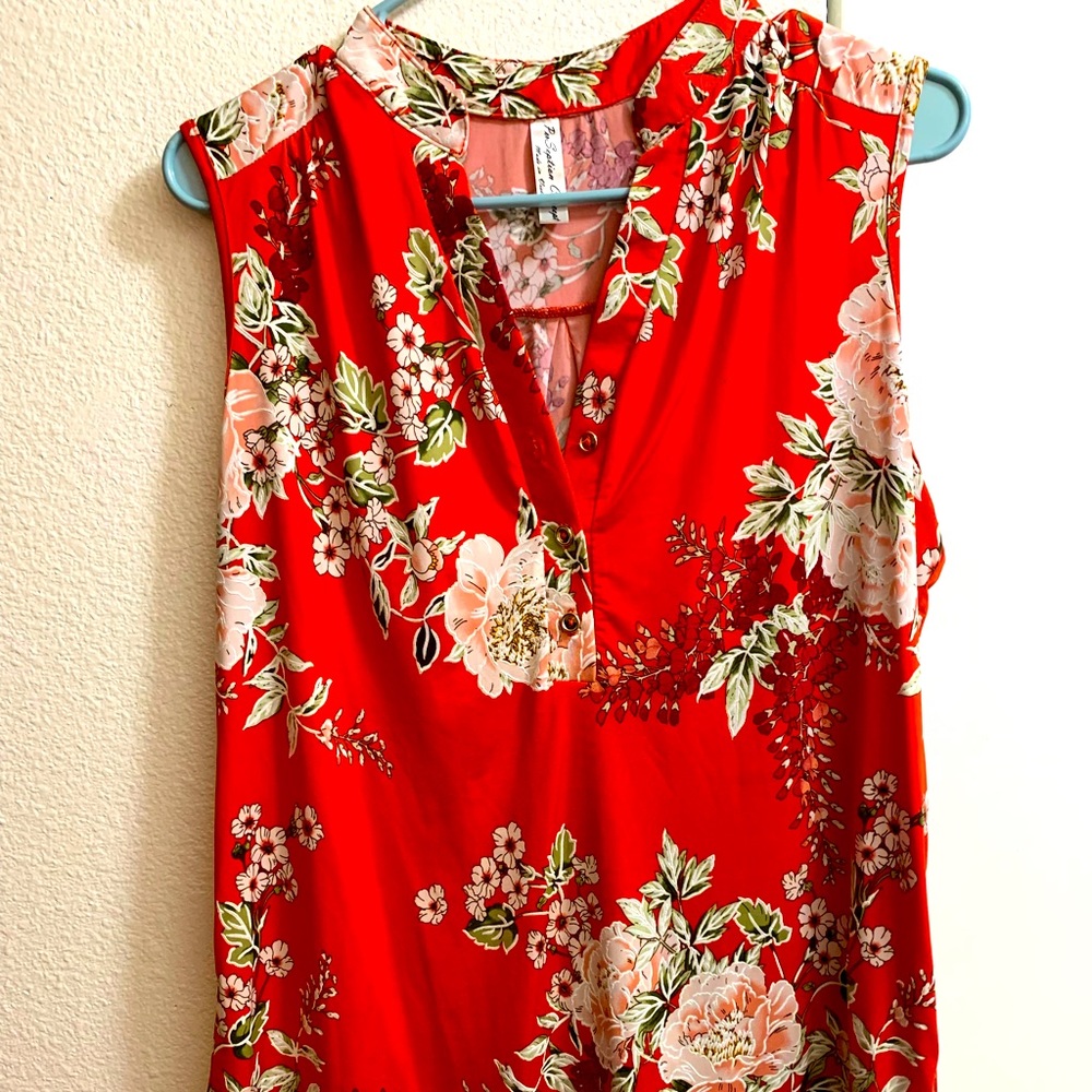 Sleeveless Japanese Floral Style Women’s Blouse size Lg/Xl